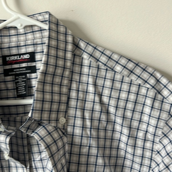 NWOT - Kirkland Signature Short Sleeve Button Down Sport Shirts - Picture 3 of 7